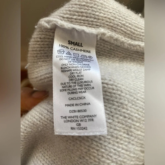 White Label Cashmere High Neck Beige Sweater Size Small - Picture 3 of 6